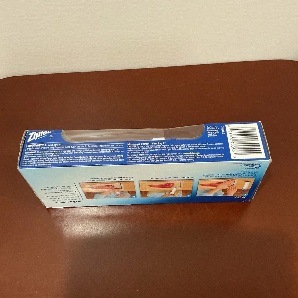 Ziploc Vacuum Sealer Starter Kit 1‎ Pump And 3 Quart Bags NEW Old Stock Sealed